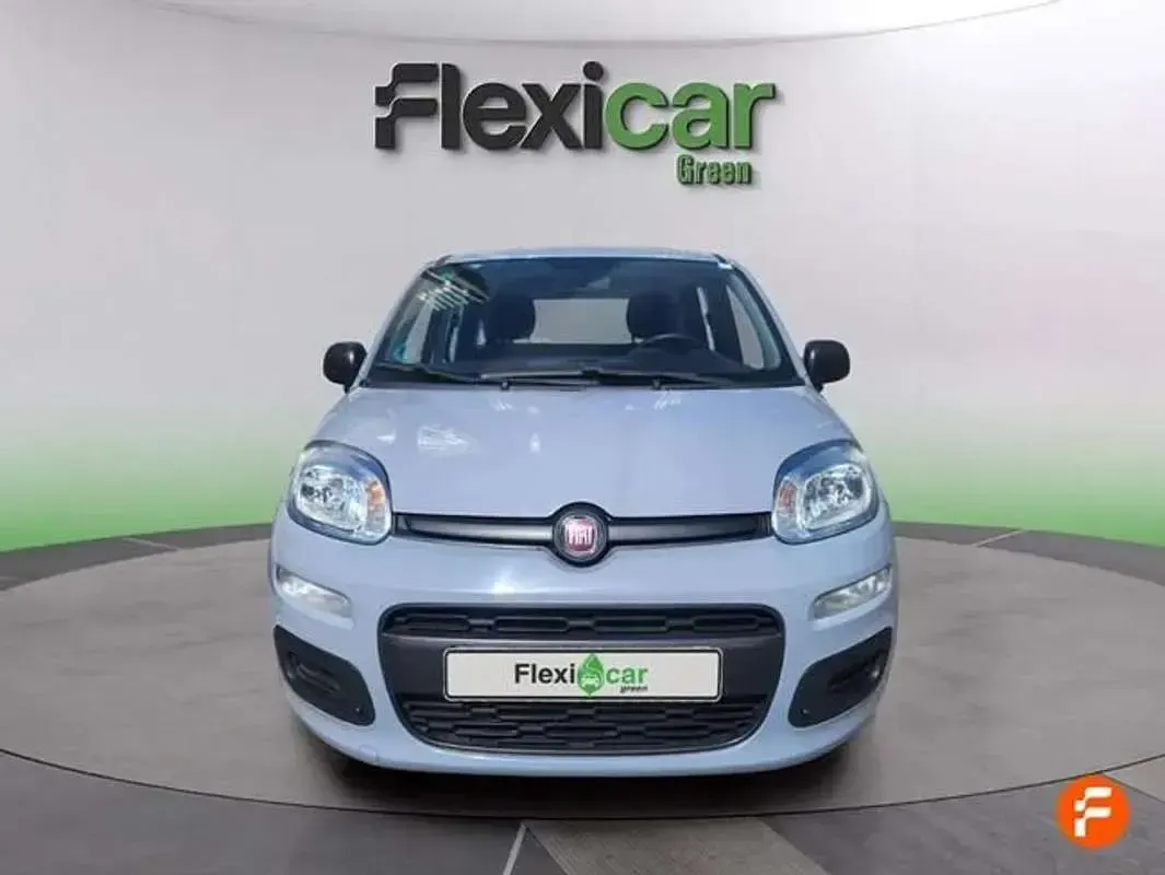 Usado Fiat Panda 71 CV (52 kW) 2022 Gris Utilitario