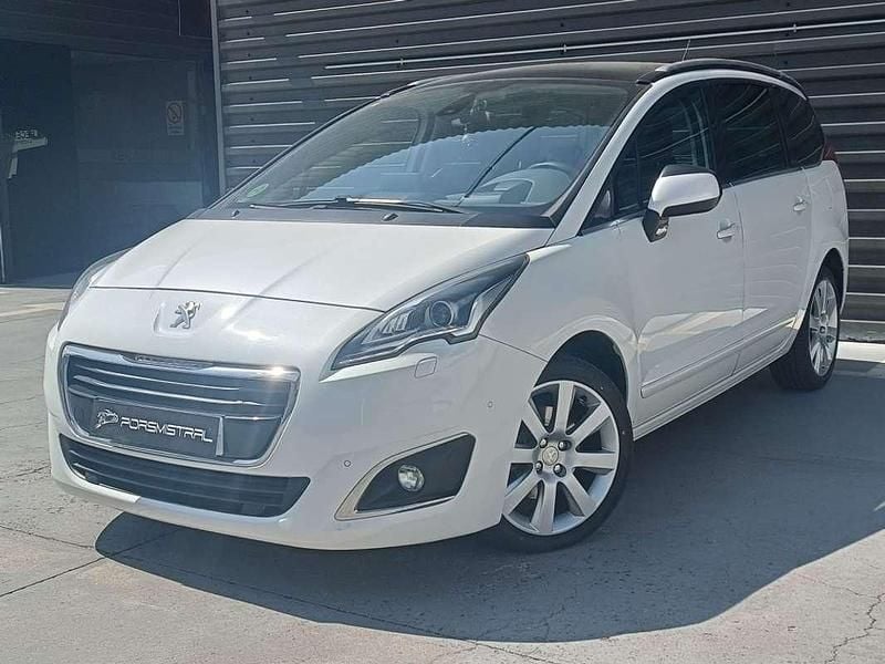 Blanco Usado 2016 Peugeot 5008 Allure Monovolumen | 11.900 € (Un poco caro) - Imagen 1/4