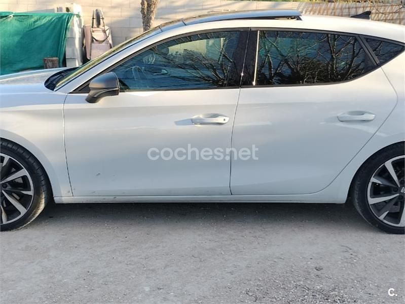Usado Seat Leon FR 150 CV (110 kW) 2021 Blanco Berlina