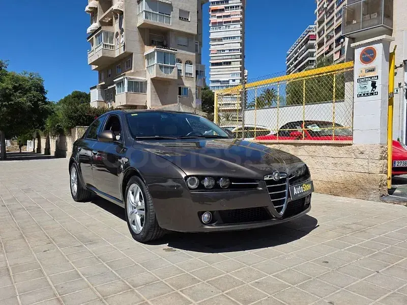Usado Alfa Romeo 159 Distinctive 150 CV (110 kW) 2009 Marrón Berlina