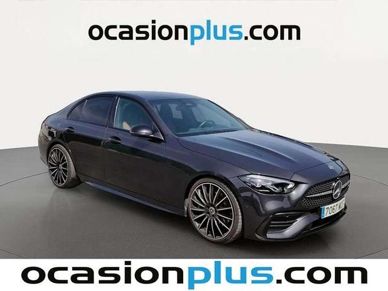 Usado Mercedes C220 200 HP (147 kW) 2022 Cinzento Sedan