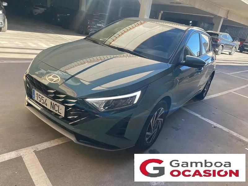 Usado Hyundai i20 100 HP (73 kW) 2025 Verde Citadino