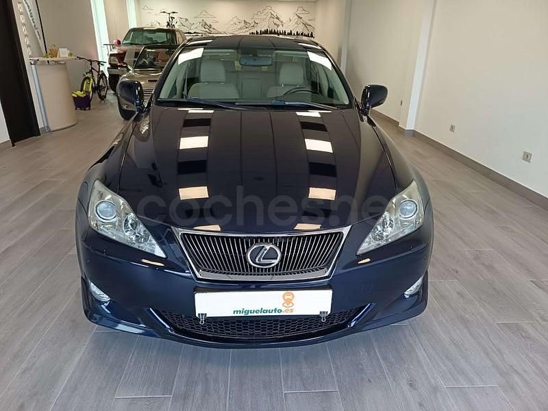Usado Lexus IS220d Sport Line 177 CV (130 kW) 2009 Azul Berlina