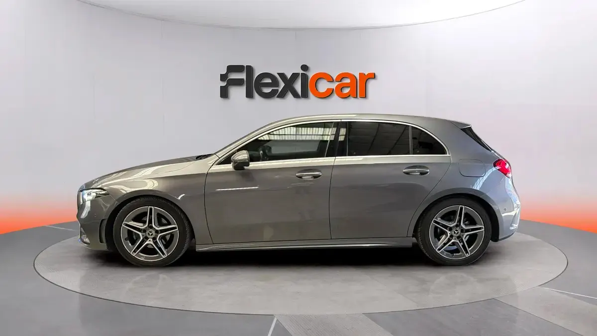 Usado Mercedes A180 136 CV (100 kW) 2020 Gris Berlina