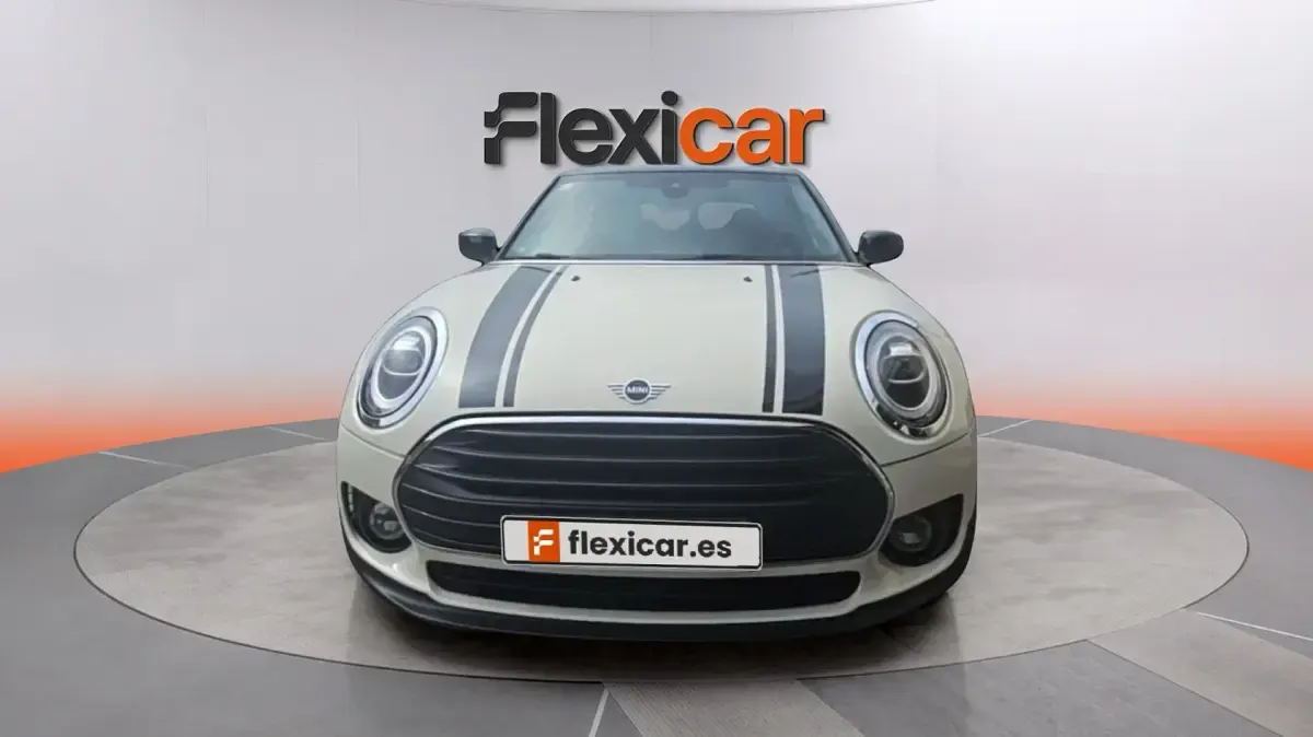 Usado Mini One Clubman 102 CV (75 kW) 2019 Beige Familiar
