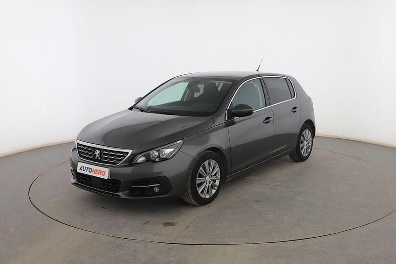 Usado Peugeot 308 Allure 102 CV (75 kW) 2021 Gris Berlina