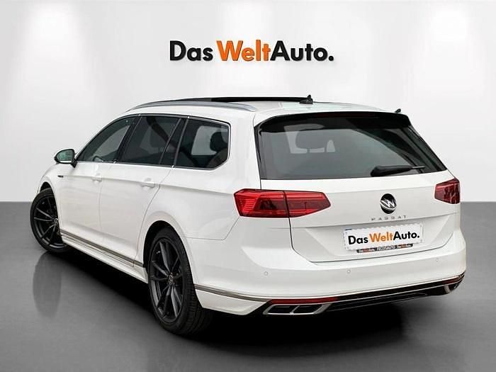 Blanco Usado 2021 VW Passat R-line Familiar | 29.990 € - Imagen 1/4