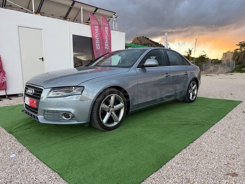 Usado Audi A4 S-Line 143 CV (105 kW) 2008 Azul Berlina