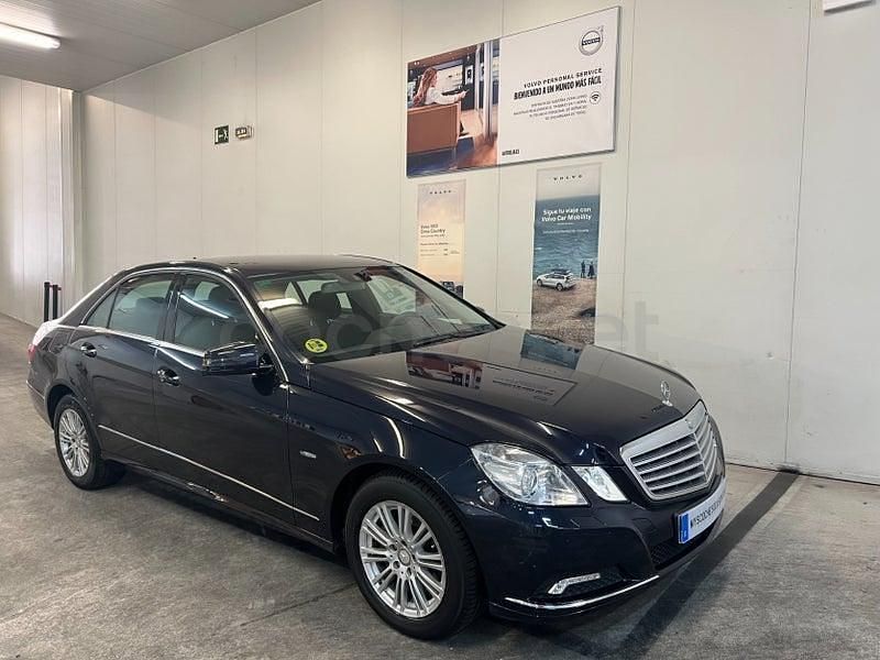 Usado Mercedes E250 Elegance 204 CV (150 kW) 2011 Azul Berlina