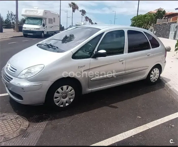 Usado Citroën Xsara Picasso Exclusive 92 CV (67 kW) 2007 Blanco Monovolumen