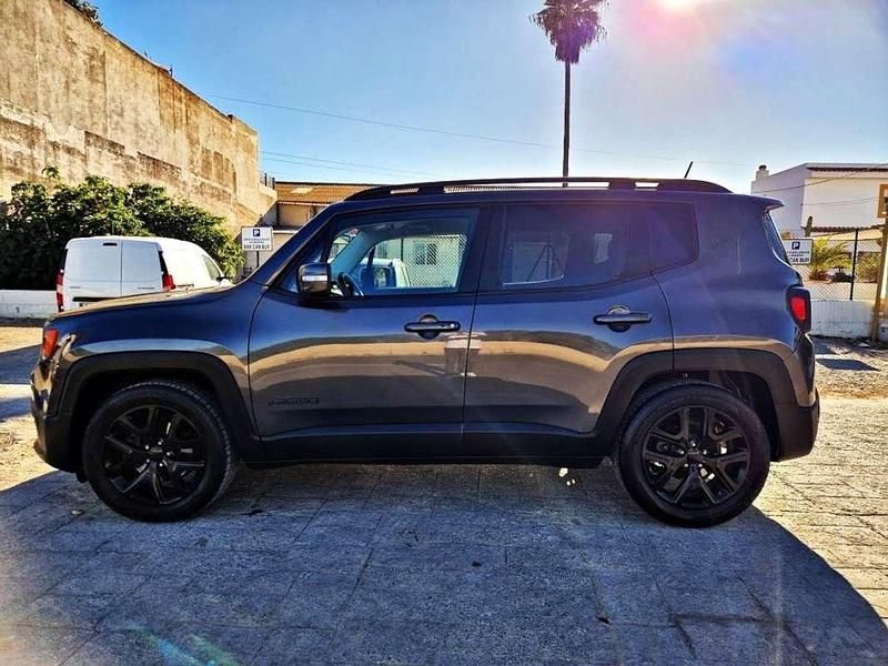 Usado Jeep Renegade Night Eagle 120 CV (88 kW) 2016 Gris SUV