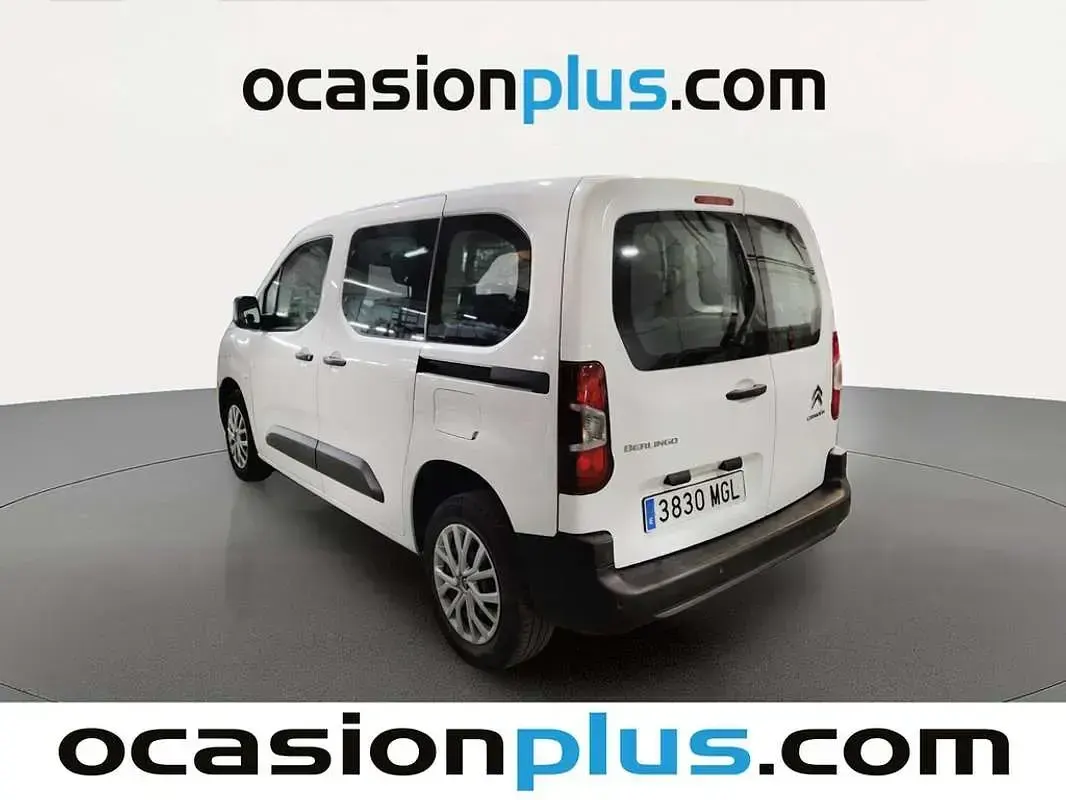 Usado Citroën Berlingo Live 102 CV (75 kW) 2023 Blanco Monovolumen