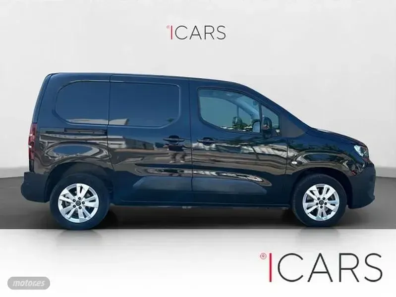 Usado Peugeot Partner 130 CV (95 kW) 2024 Negro Monovolumen