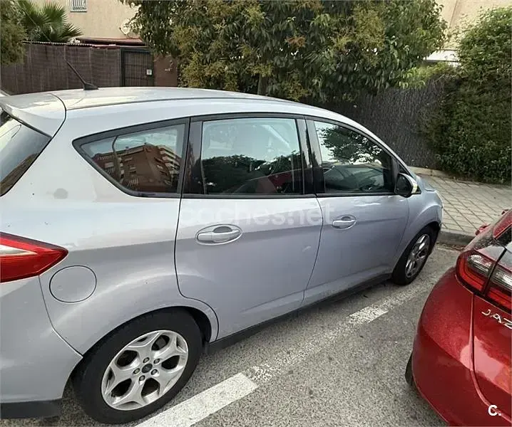 Usado Ford C-MAX Trend 115 CV (84 kW) 2012 Gris / plata Monovolumen