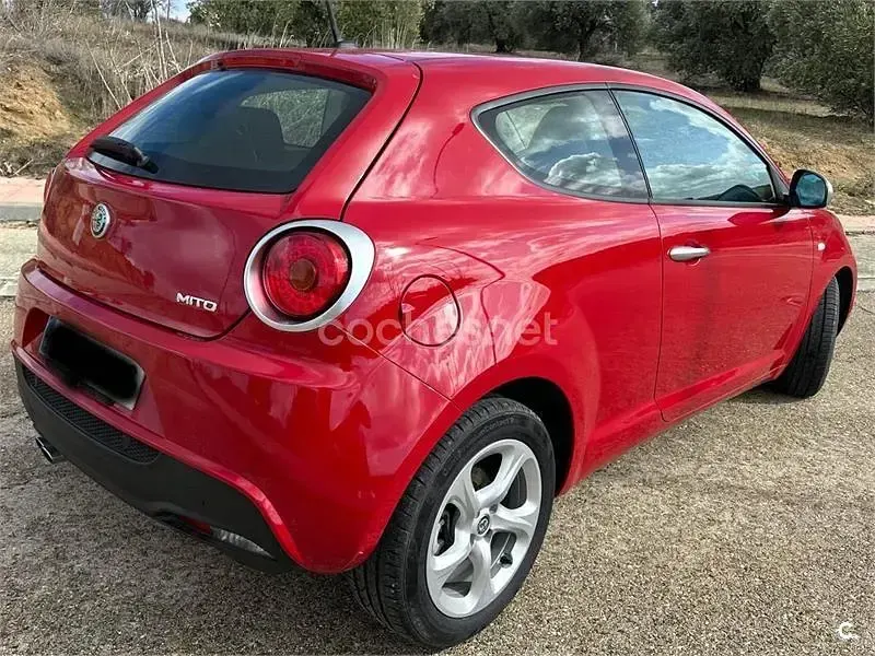 Usado Alfa Romeo MiTo Super 140 CV (102 kW) 2018 Rojo Utilitario