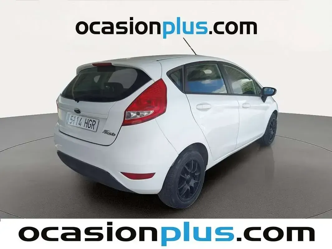 Usado Ford Fiesta Trend 69 CV (50 kW) 2011 Blanco Utilitario