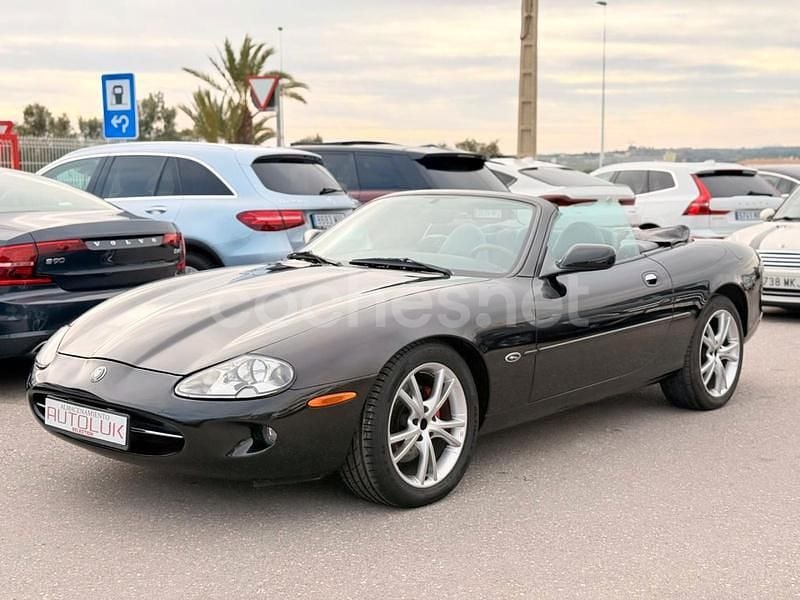 Negro Usado 2001 Jaguar XK8 Descapotable | 13.990 € - Imagen 1/4