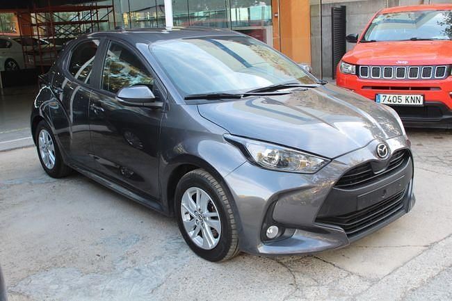 Usado Mazda 2 Center-Line 116 CV (85 kW) 2024 Gris Berlina