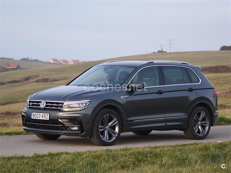 Usado VW Tiguan Sportline 150 CV (110 kW) 2018 Gris / plata SUV