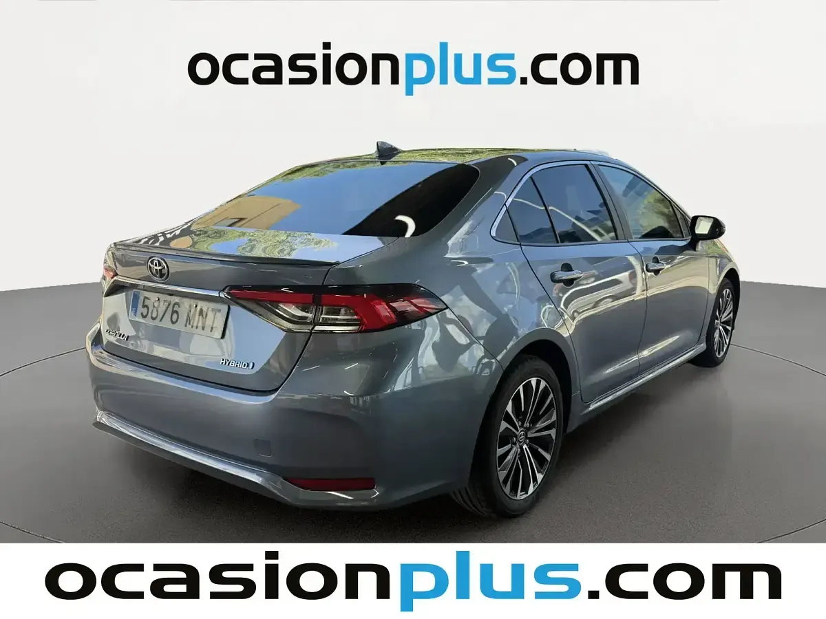 Używany Toyota Corolla Style 140 KM (102 kW) 2024 Szary Sedan/Limuzyna