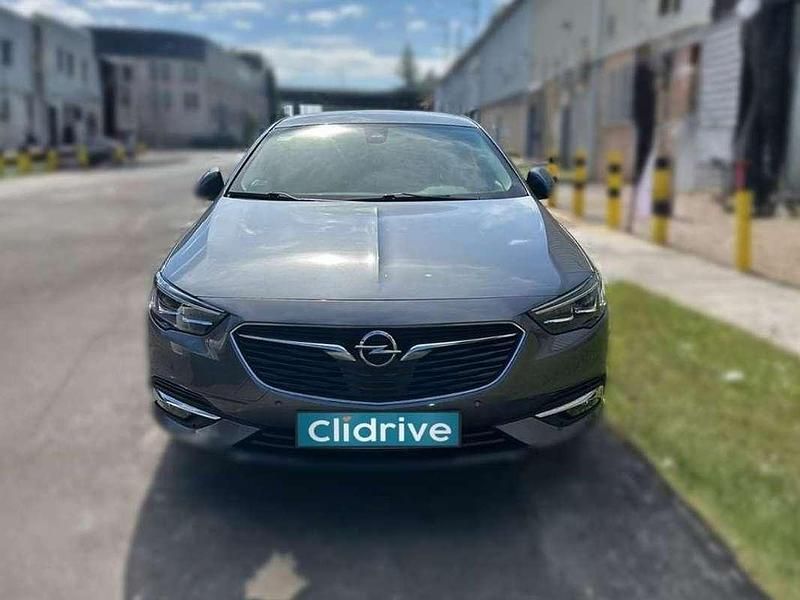 Usado Opel Insignia Selective 136 CV (100 kW) 2017 Gris Familiar