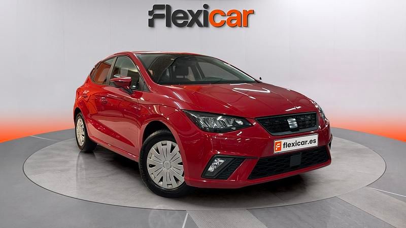 Usado Seat Ibiza Reference 80 CV (58 kW) 2022 Rojo Utilitario