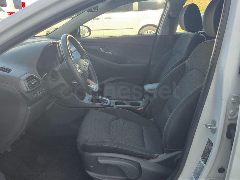 Usado Hyundai i30 116 CV (85 kW) 2021 Blanco Familiar