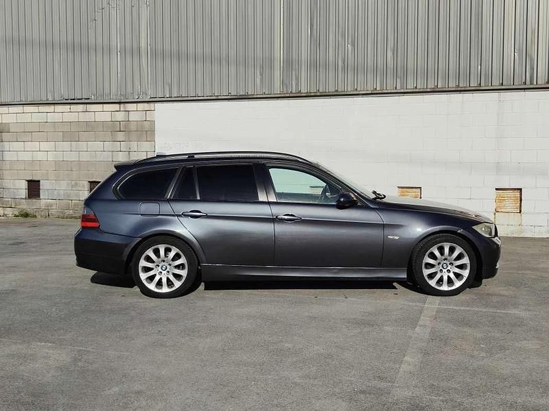 Usado BMW 320 170 CV (125 kW) 2008 Gris Familiar