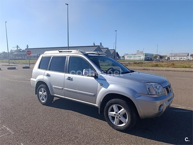 Gris / plata Usado 2005 Nissan X-Trail SUV | 5999 € (Precio justo) - Imagen 1/4