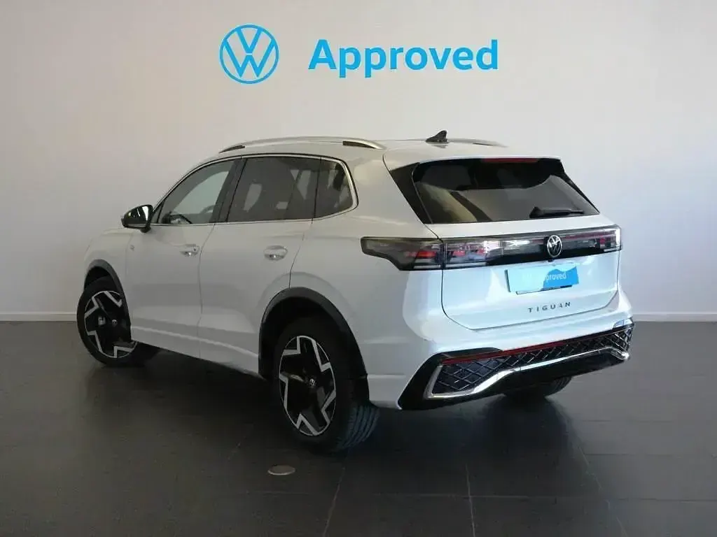 Usado VW Tiguan R-line 150 CV (110 kW) 2024 Blanco SUV