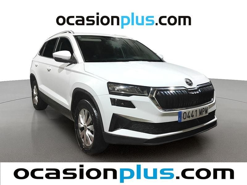 Usado Skoda Karoq Selection 116 CV (85 kW) 2024 Blanco SUV