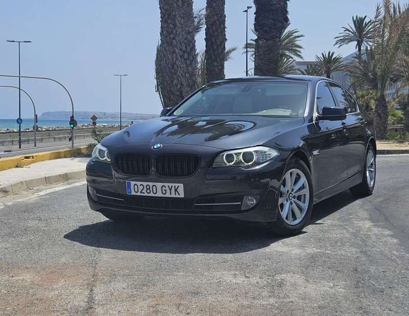 Gris Usado 2010 BMW 520 Berlina | 9500 € (Buen precio) - Imagen 1/4