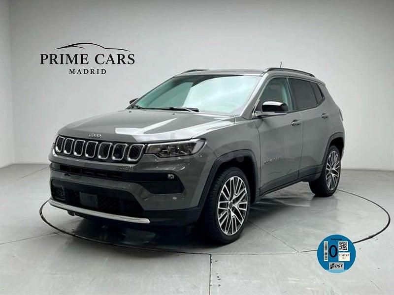 Usado Jeep Compass Limited 190 CV (139 kW) 2021 Gris / plata SUV