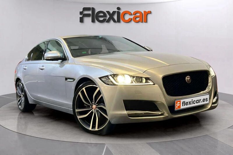 Gris Usado 2017 Jaguar XF R-Sport Berlina | 17.590 € (Precio justo) - Imagen 1/4