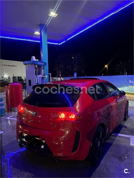 Rojo Usado 2010 Seat Leon FR Berlina | 6000 € (Precio justo) - Imagen 1/2