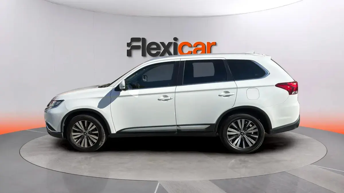 Usado Mitsubishi Outlander 150 CV (110 kW) 2019 Blanco SUV