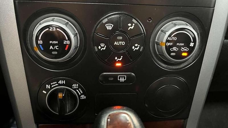 Usado Suzuki Grand Vitara 140 CV (102 kW) 2006 Negro SUV