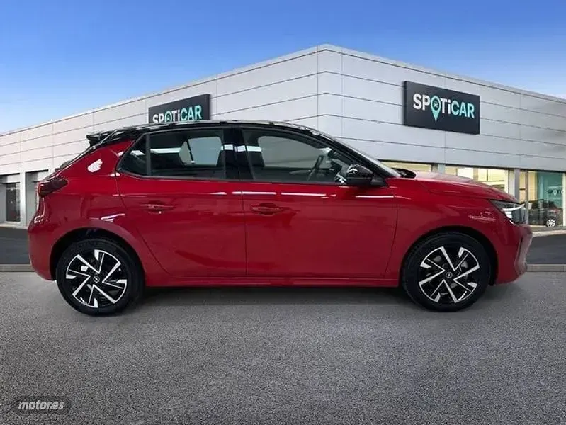 Usado Opel Corsa 100 CV (73 kW) 2025 Rojo Utilitario