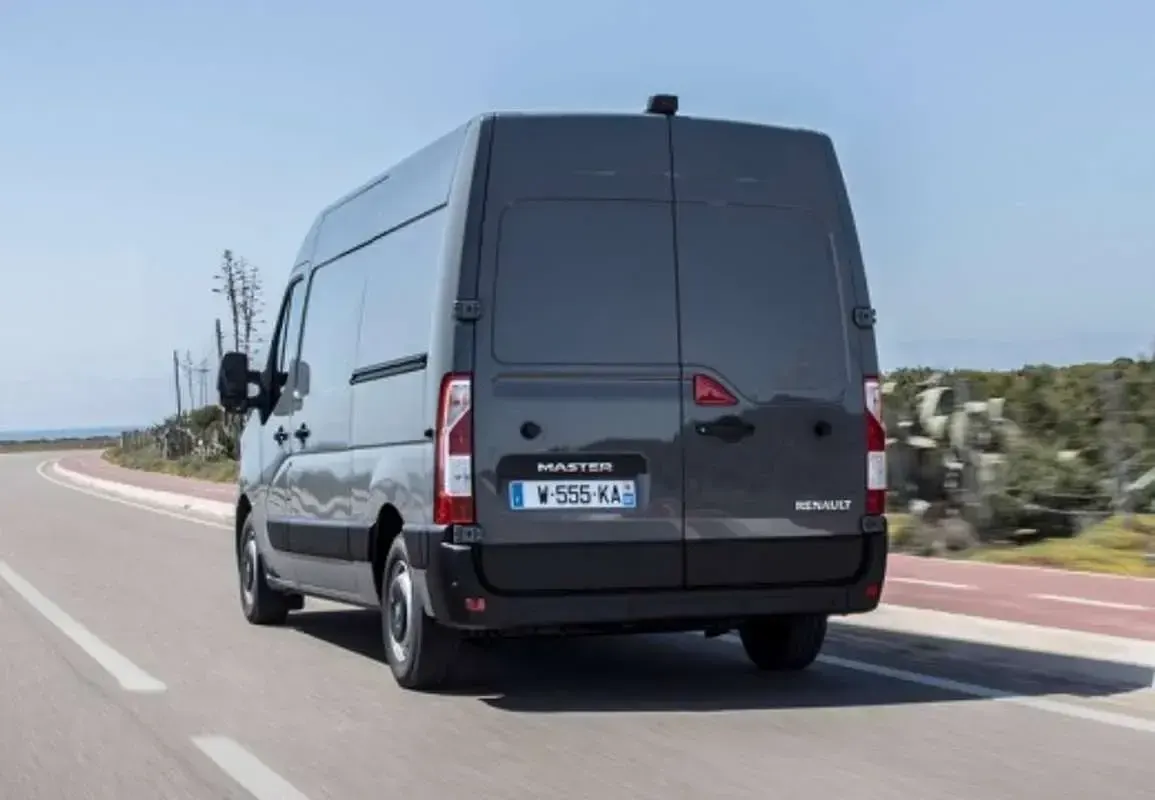 Usado Renault Master 135 CV (99 kW) 2022 Monovolumen