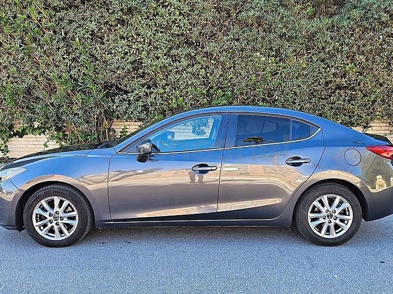 Usado Mazda 3 Style 150 CV (110 kW) 2016 Gris / plata Berlina