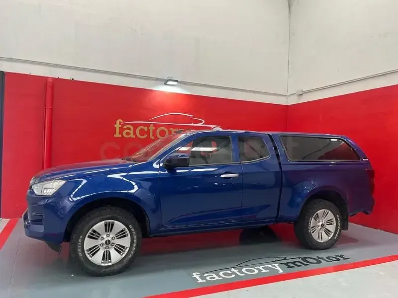 Usado Isuzu D-Max 163 CV (119 kW) 2023 Azul Pickup/Camioneta