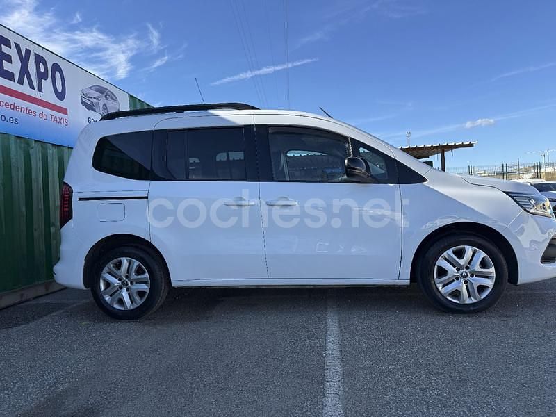 Usado Renault Kangoo Equilibre 115 CV (84 kW) 2023 Blanco Familiar