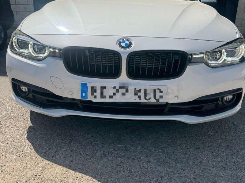 Usado BMW 330e Comfort Edition 252 HP (185 kW) 2018 Branco Sedan