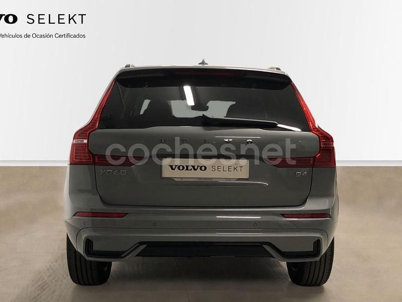 Usado Volvo XC60 Plus 197 CV (144 kW) 2023 Gris / plata SUV