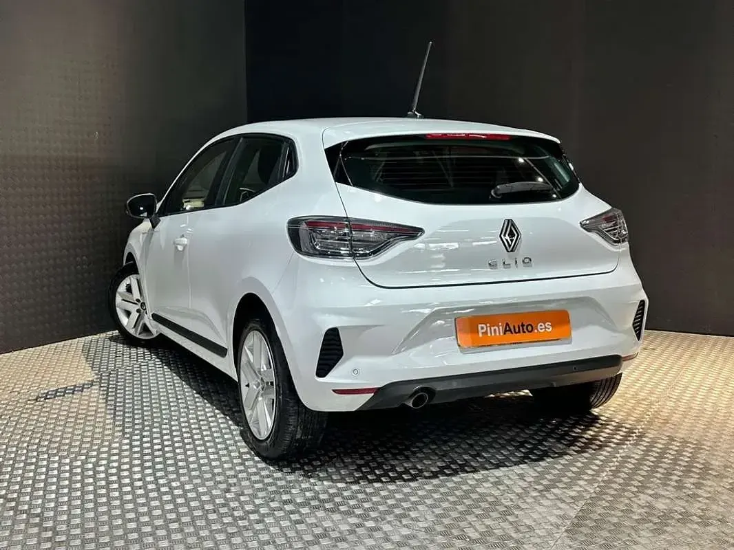 Usado Renault Clio Techno 91 CV (66 kW) 2024 Blanco Utilitario