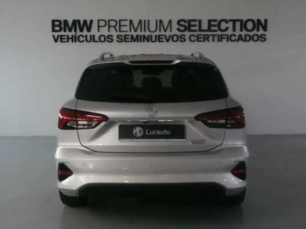 Usado MG MG5 EV Long Range Luxury 114 kW (156 CV) 2023 Gris Familiar