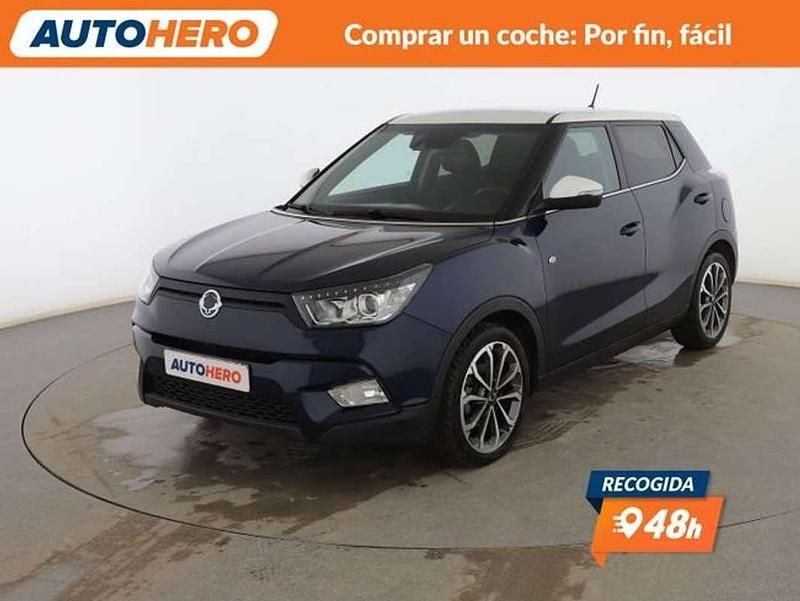 Usado Ssangyong (KGM) Tivoli Limited 116 CV (85 kW) 2017 Azul SUV