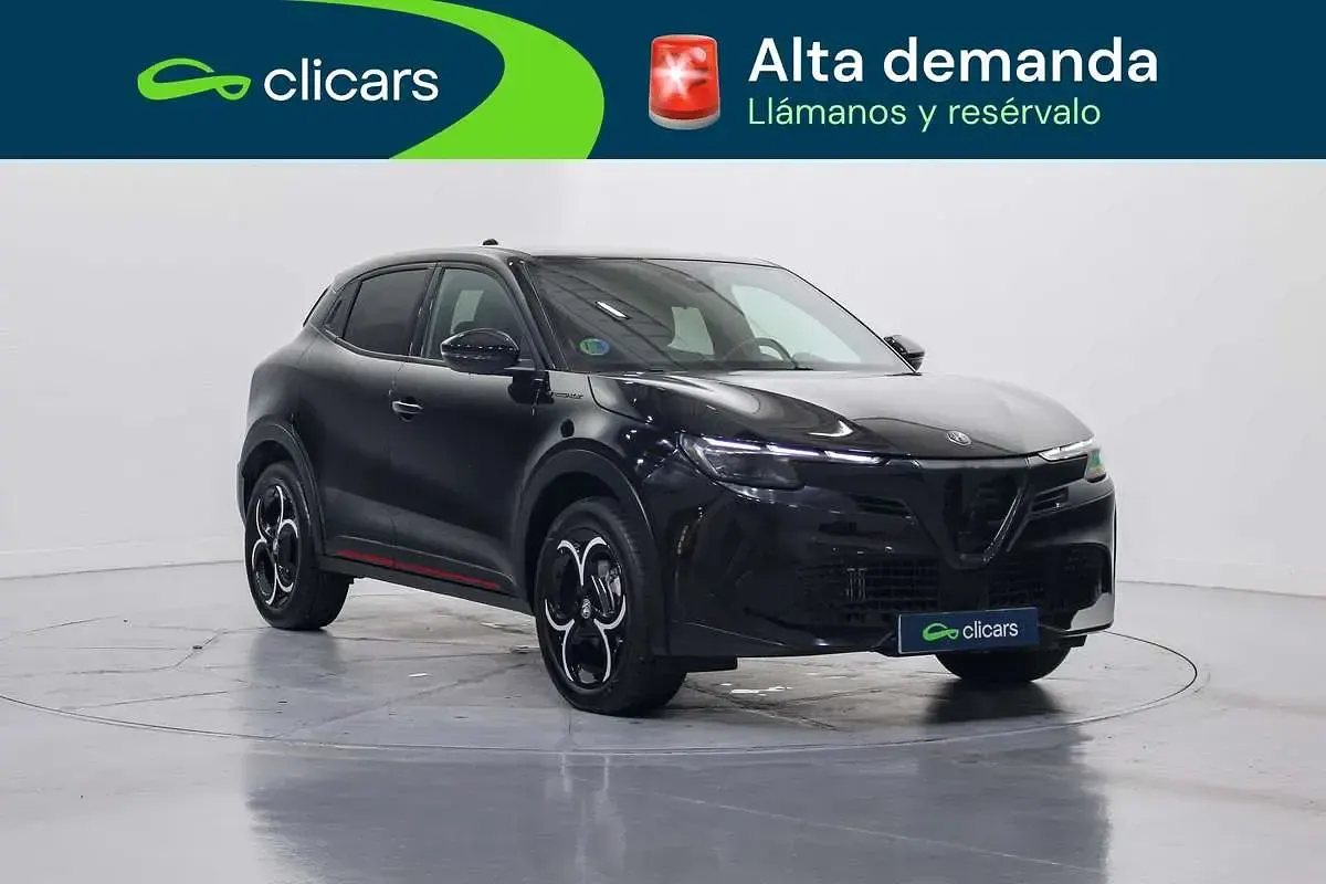 Usado Alfa Romeo GT Junior Edizione Speciale 136 CV (100 kW) 2024 Negro SUV