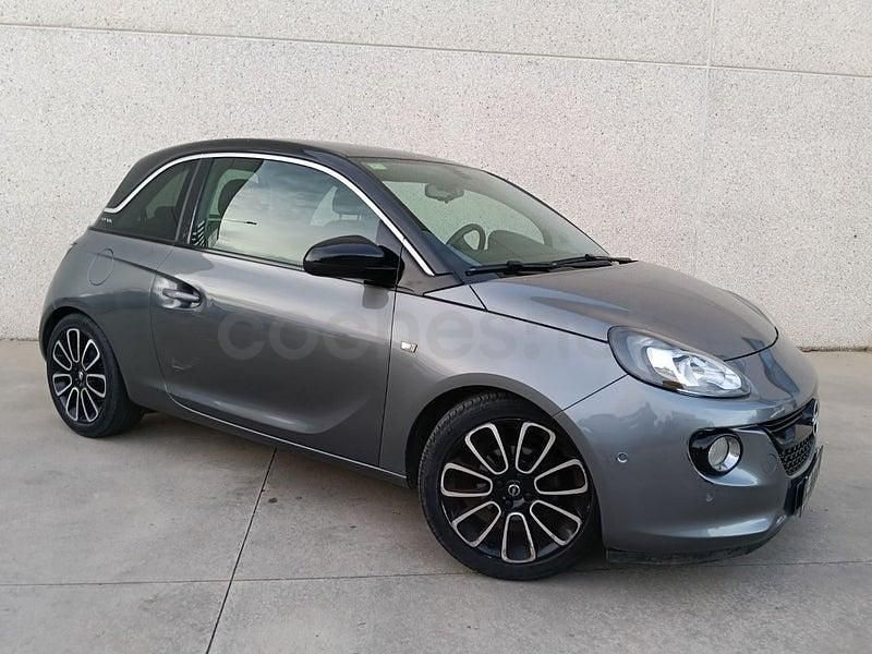 Usado Opel Adam Glam 100 CV (73 kW) 2018 Gris / plata Utilitario