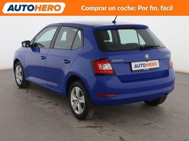 Usado Skoda Fabia Ambition 75 CV (55 kW) 2018 Azul Berlina